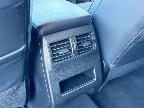 Used 2024 Mitsubishi Outlander SE FWD image 25
