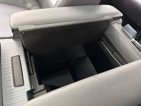 Certified 2023 Toyota Sienna XSE image 35