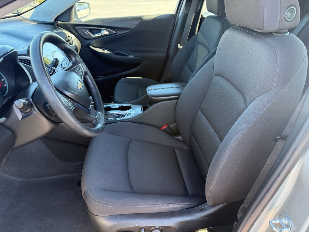 Used 2024 Chevrolet Malibu LT FWD image 13