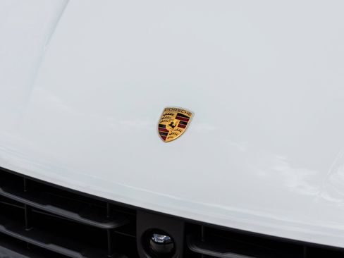 Certified 2026 Porsche Macan S AWD/4WD image 19