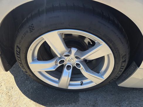 Used 2011 Nissan 370Z Coupe image 24