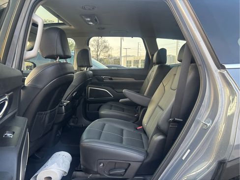 Used 2022 Kia Telluride EX w/ EX Premium Package image 16