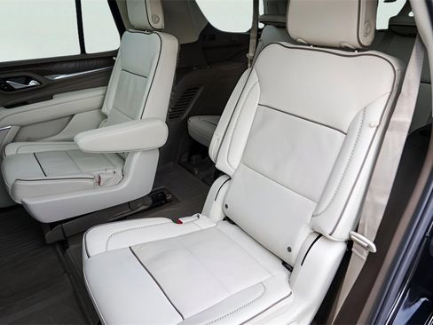 Used 2023 GMC Yukon Denali w/ Advanced Technology Package image 29