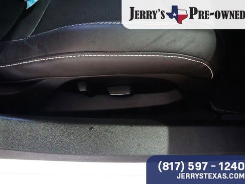 Used 2023 Chevrolet Corvette Stingray Coupe w/ 1LT RWD image 22