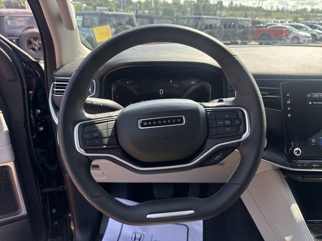 Used 2023 Jeep Wagoneer 2WD image 15
