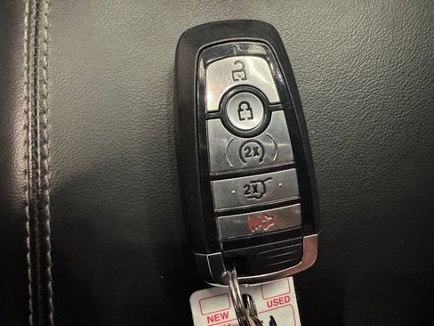 Used 2023 Ford Explorer XLT w/ Equipment Group 202A AWD/4WD image 17