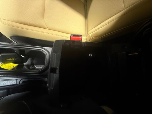 Used 2023 Jeep Wrangler Sport S image 15