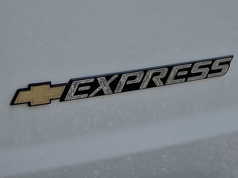 New 2025 Chevrolet Express 3500 w/ Driver Convenience Package RWD image 15