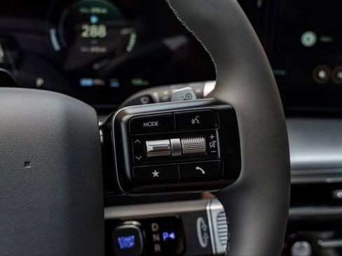 New 2026 Hyundai Ioniq 9 SE image 13