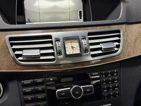 Used 2014 Mercedes-Benz E 350 4MATIC Sedan image 33