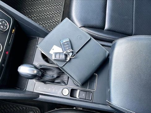 Used 2022 Volkswagen Atlas SE image 33