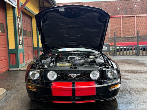 Used 2006 Ford Mustang GT RWD image 27