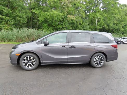 New 2026 Honda Odyssey EX-L image 3