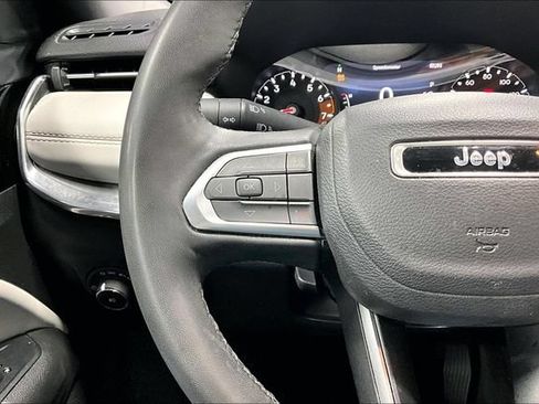 Used 2023 Jeep Compass Limited AWD/4WD image 11