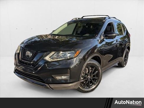 Used 2018 Nissan Rogue SV w/ Premium Package image 1