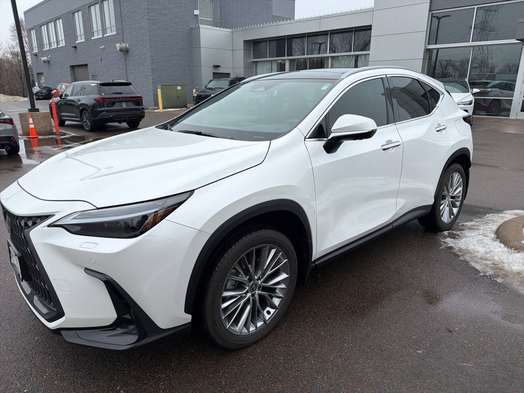 Used 2024 Lexus NX 350 AWD w/ Vision Package image 4