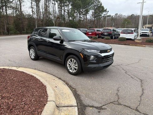Used 2023 Chevrolet TrailBlazer LS image 8