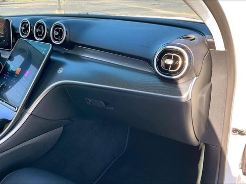 Used 2025 Mercedes-Benz C 300 Sedan image 18