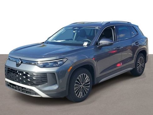 New 2026 Volkswagen Tiguan S FWD image 2
