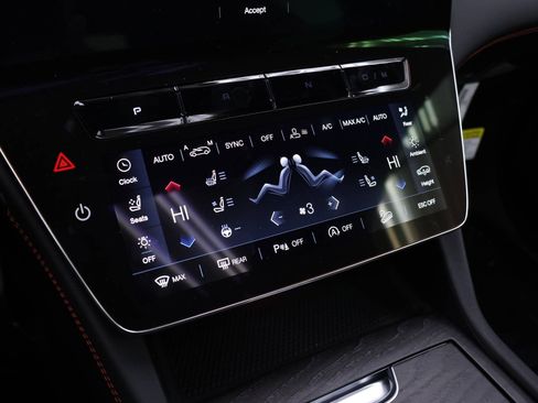 New 2026 Maserati Grecale Modena image 9