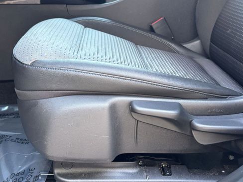 Used 2025 Chevrolet Trax LT image 22