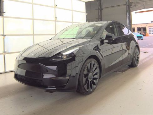 Used 2023 Tesla Model Y Performance image 1