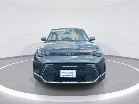 Used 2025 Kia Soul LX w/ LX Technology Package image 3