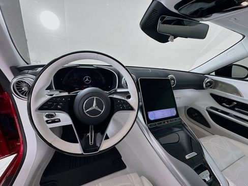 Used 2026 Mercedes-Benz Maybach SL 680 image 24