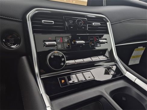 New 2025 Nissan Armada Platinum image 25