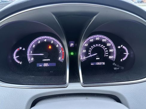 Used 2011 Toyota Avalon Limited image 23