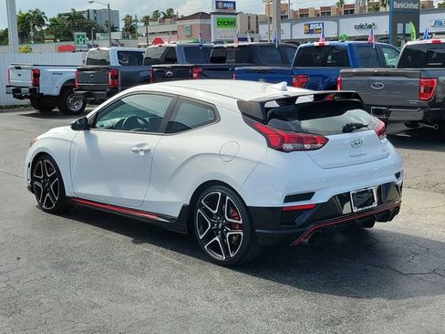 Used 2022 Hyundai Veloster N FWD image 3