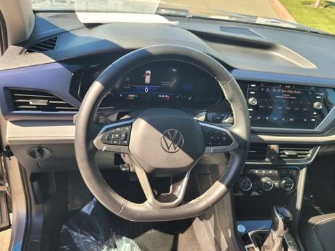 Used 2024 Volkswagen Taos SE FWD image 33