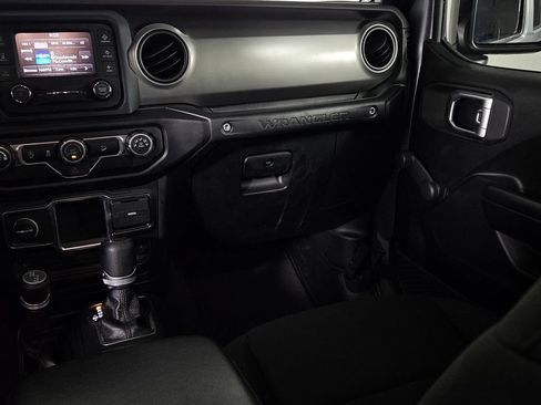 Used 2020 Jeep Wrangler Unlimited Sport AWD/4WD image 10