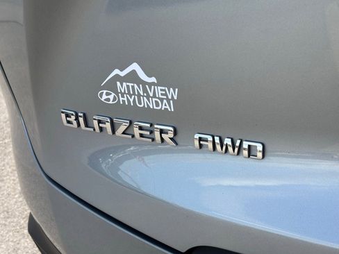 Used 2025 Chevrolet Blazer LT AWD/4WD image 9