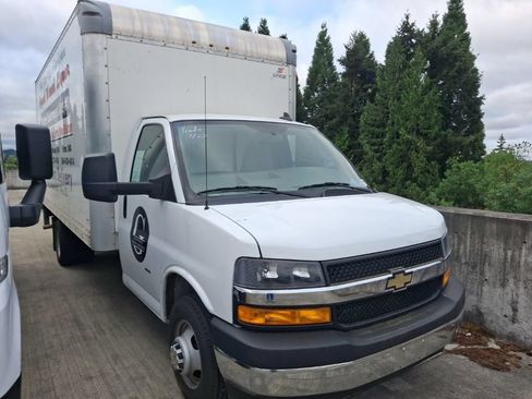Used 2021 Chevrolet Express 3500 w/ Power Convenience Package RWD image 2