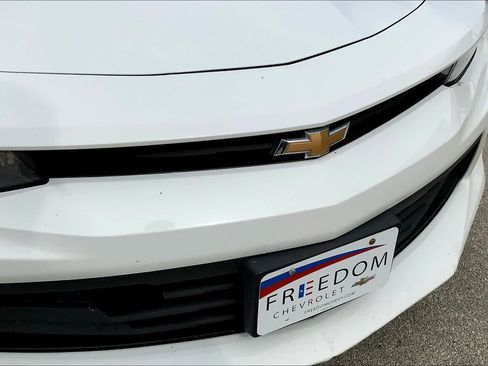 Used 2018 Chevrolet Camaro LT RWD image 31