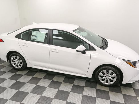 New 2026 Toyota Corolla LE FWD image 5