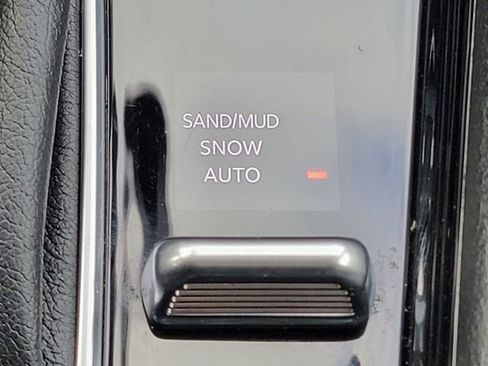 Certified 2023 Jeep Compass Limited image 6