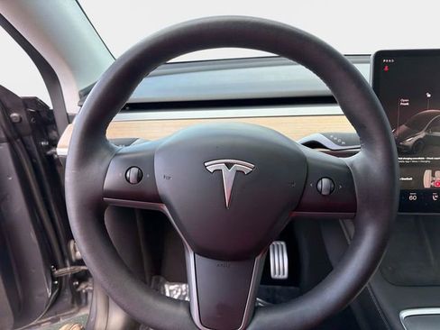 Used 2023 Tesla Model Y Performance AWD/4WD image 26