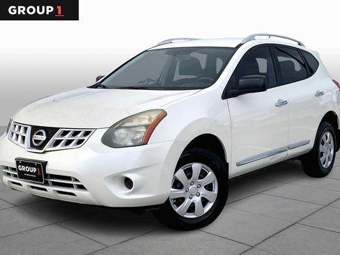 Used 2015 Nissan Rogue S w/ Convenience Package image 1