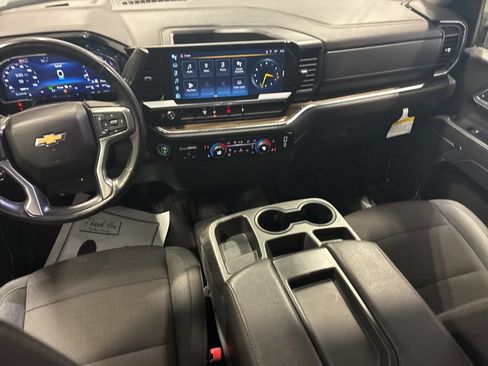 Used 2024 Chevrolet Silverado 3500 LT w/ Convenience Package AWD/4WD image 39