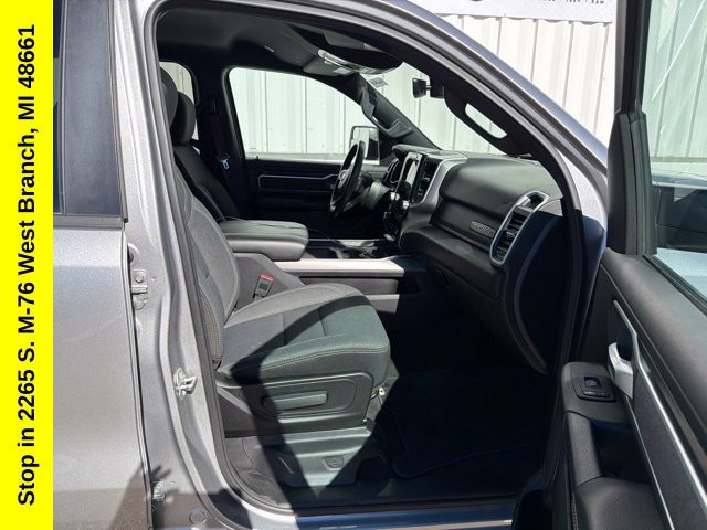 Used 2023 RAM 1500 Big Horn AWD/4WD image 29