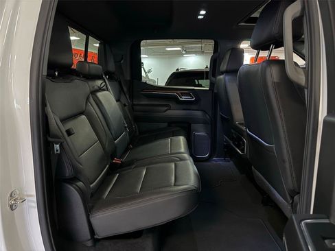 Used 2023 GMC Sierra 1500 Denali w/ Denali Reserve Package AWD/4WD image 34