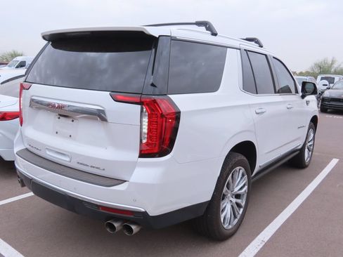 Used 2021 GMC Yukon Denali w/ Denali Ultimate Package AWD/4WD image 3