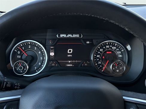 Used 2025 RAM 1500 Laramie image 10