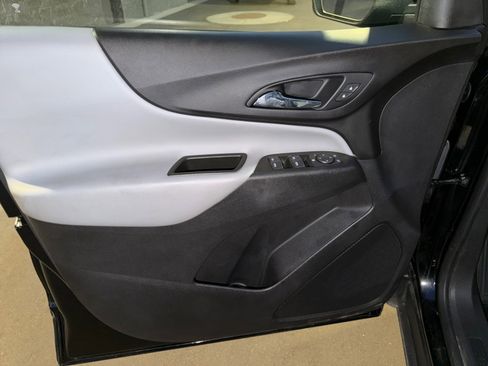 Used 2021 Chevrolet Equinox LT AWD/4WD image 13