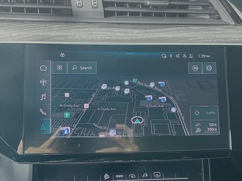 Used 2023 Audi e-tron Premium Plus w/ Premium Plus Package image 20