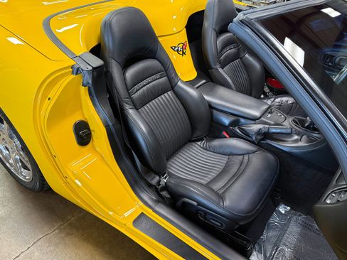 Used 2002 Chevrolet Corvette w/ Preferred Equipment Group2 image 62