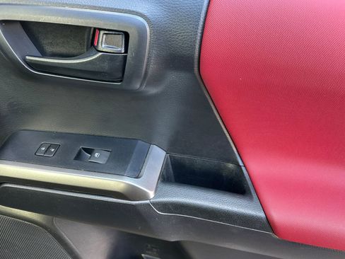 Used 2022 Toyota Tacoma SR5 image 20