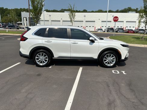 Used 2025 Honda CR-V EX image 11